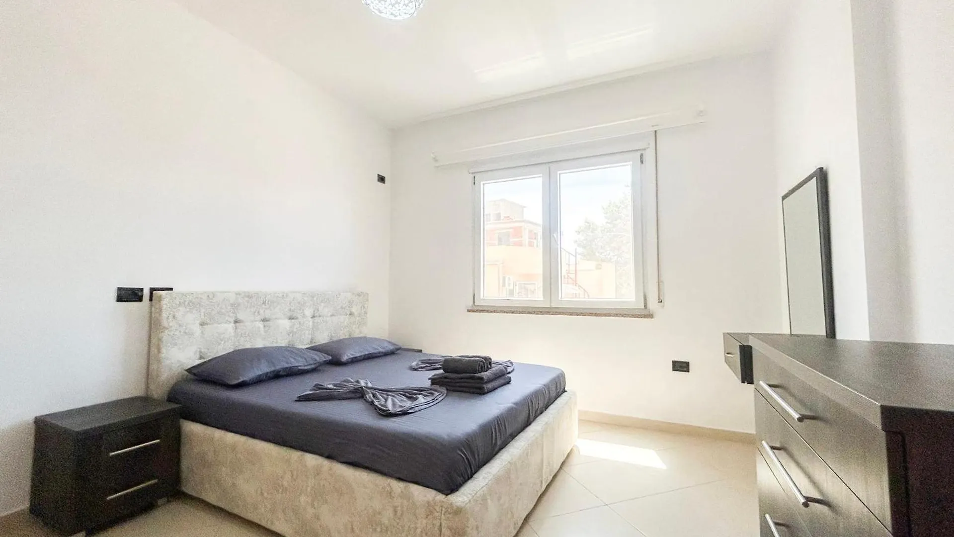 Unbelievable 1213 Daire Golem   Golem (Tirana)
