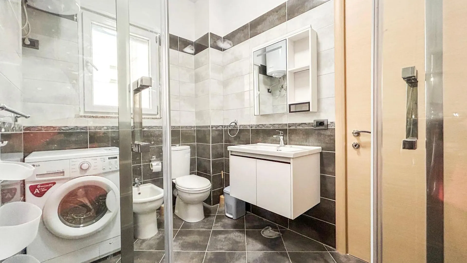 Unbelievable 1213 Apartamento Golem  Albânia